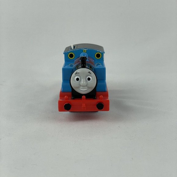 Thomas & Friends Train Trackmaster Motorized Engine 2009 Mattel Blue w/Red Car - Picture 5 of 13